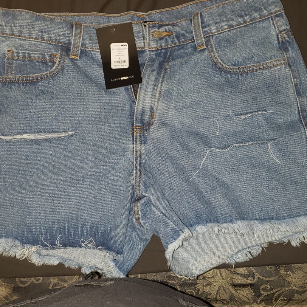 Ripped denim shorts